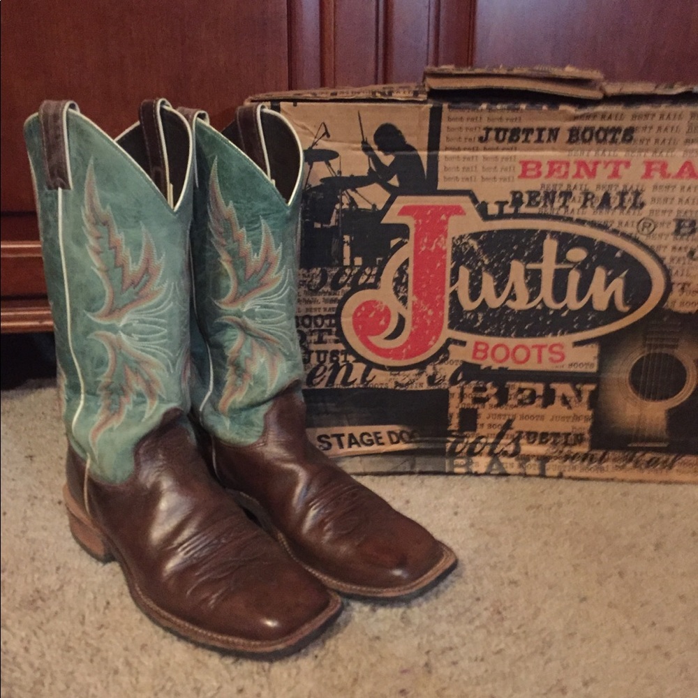 Justin Bent rail Cowboy boots